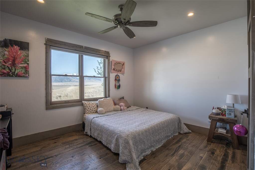 3 Bedroom Single Family Home/House's Image 26