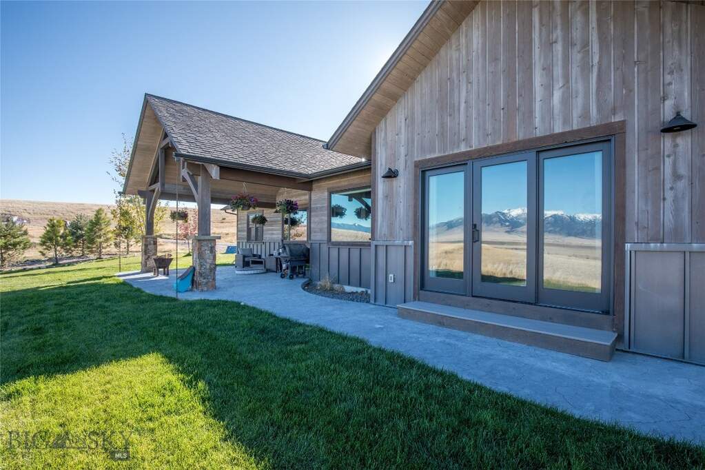 3 Bedroom Single Family Home/House's Image 36