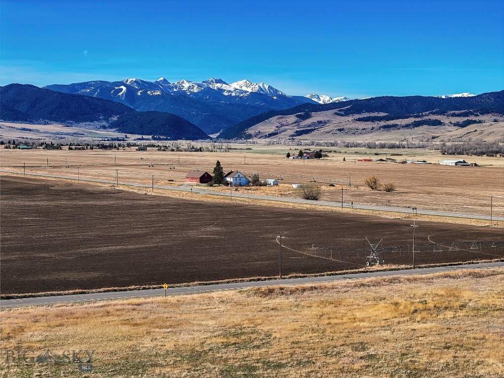 Land/Vacant Land's Image 10