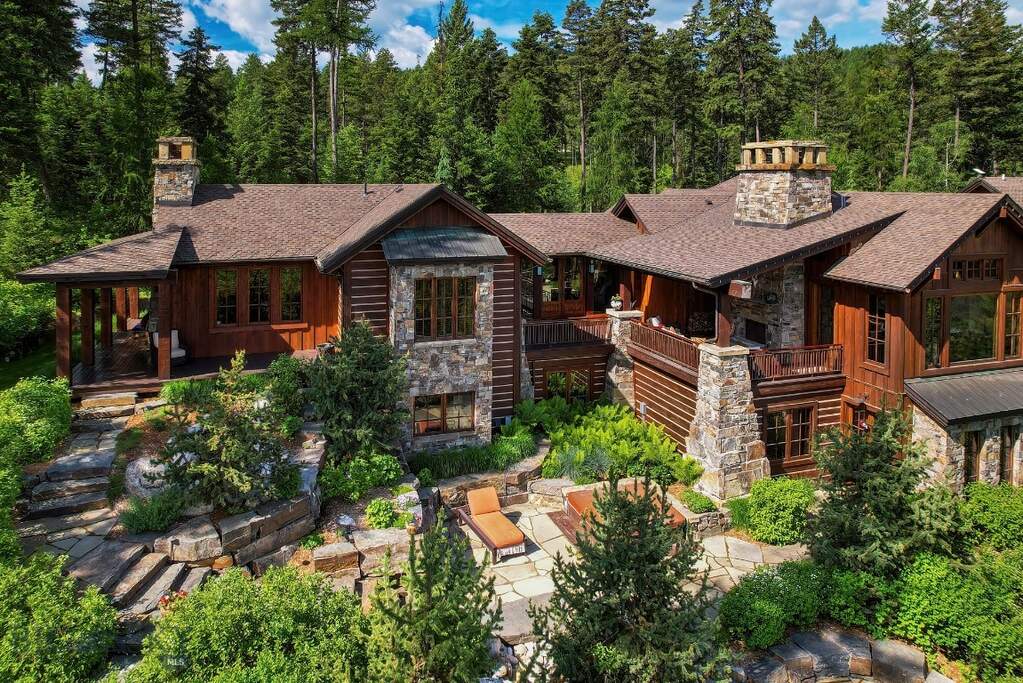 5 Bedroom Single Family Home/House's Image 10