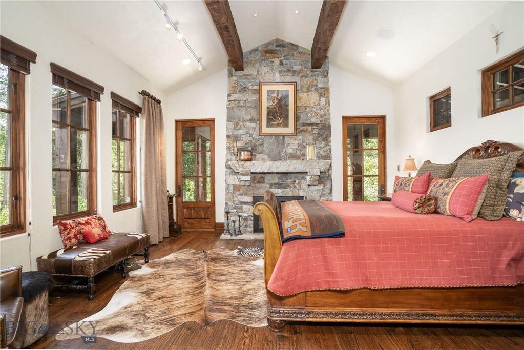 5 Bedroom Single Family Home/House's Image 20