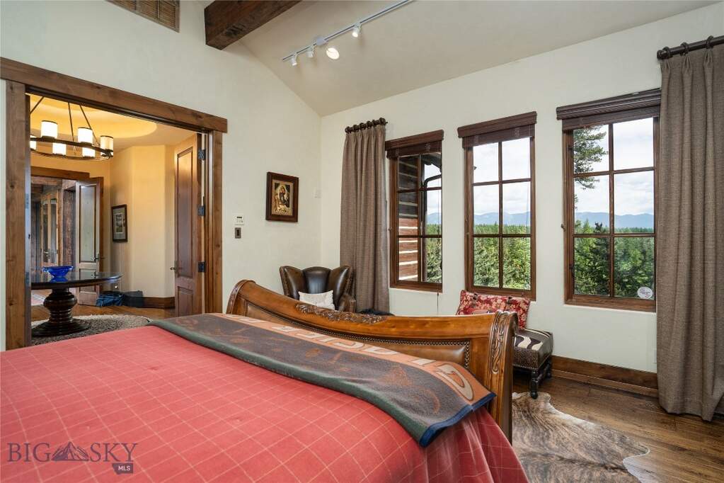 5 Bedroom Single Family Home/House's Image 21