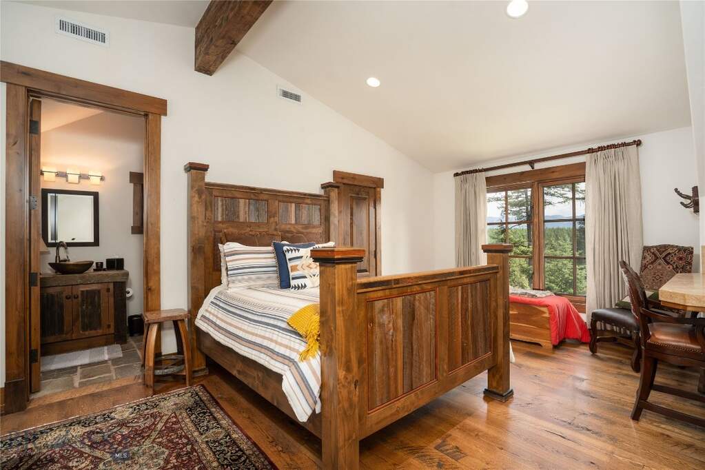 5 Bedroom Single Family Home/House's Image 35