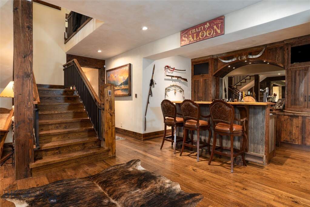 5 Bedroom Single Family Home/House's Image 38