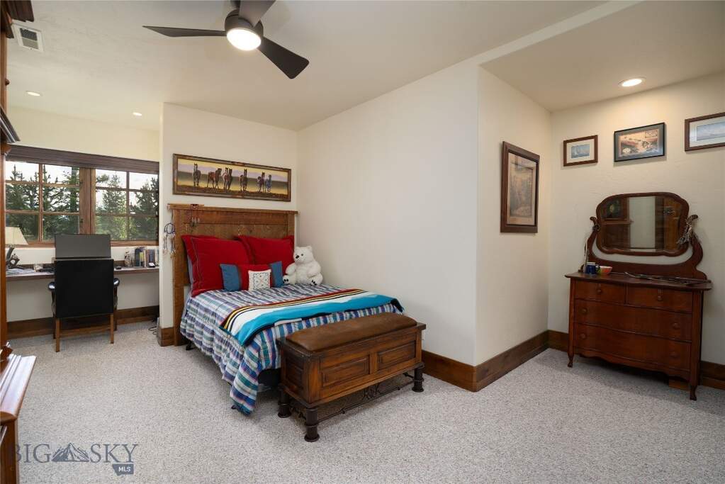 5 Bedroom Single Family Home/House's Image 57