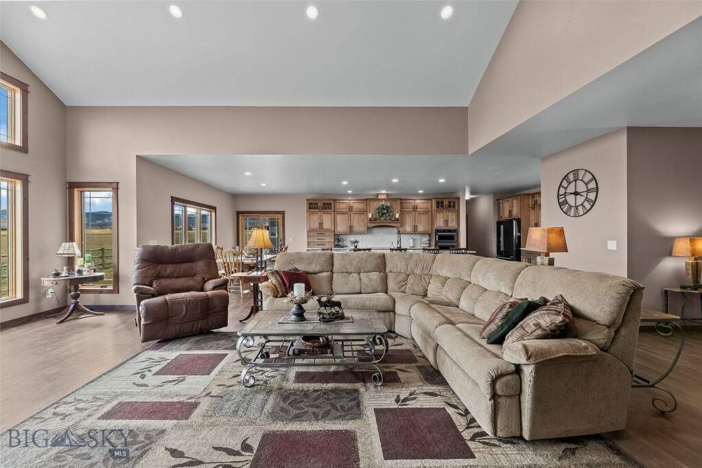 3 Bedroom Single Family Home/House's Image 11