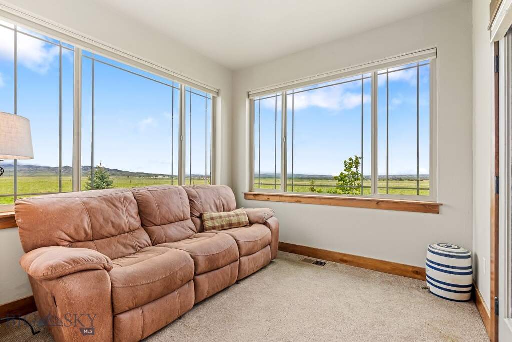 4 Bedroom Single Family Home/House's Image 25