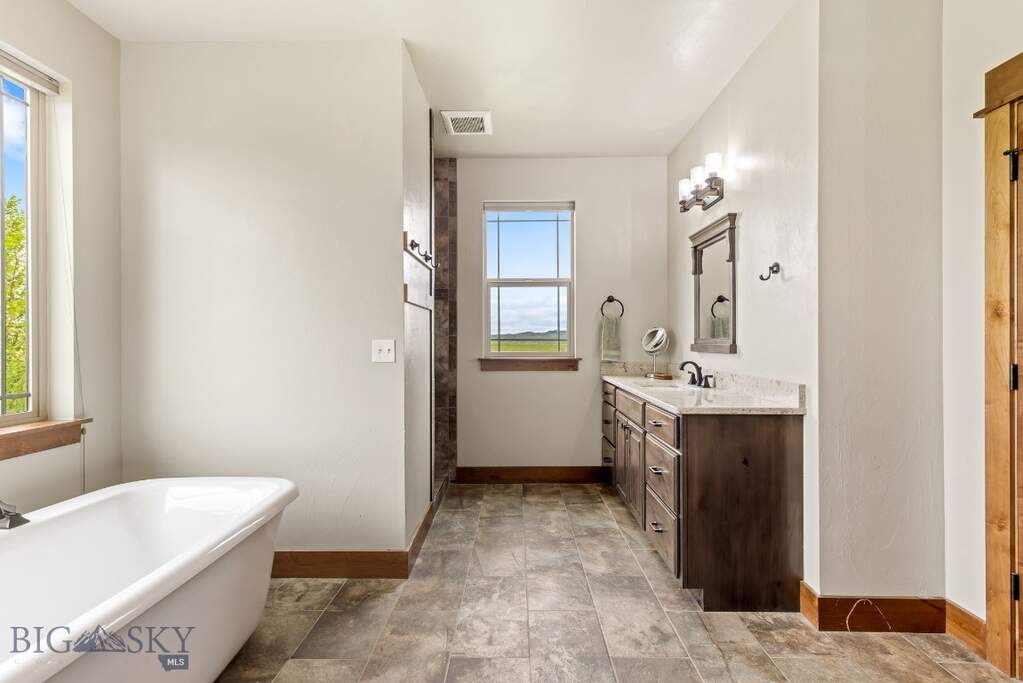 4 Bedroom Single Family Home/House's Image 27