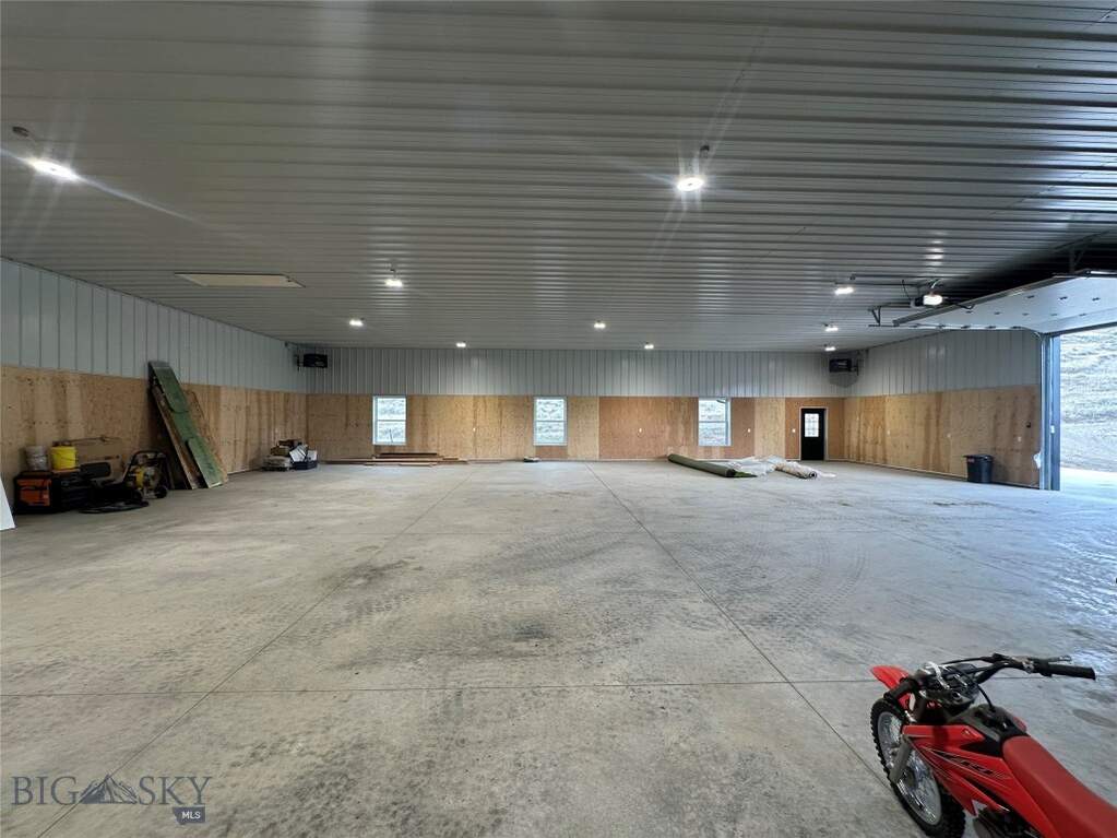 Land/Vacant Land's Image 32