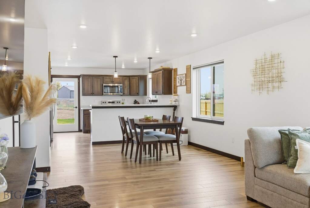3 Bedroom Single Family Home/House's Image 17