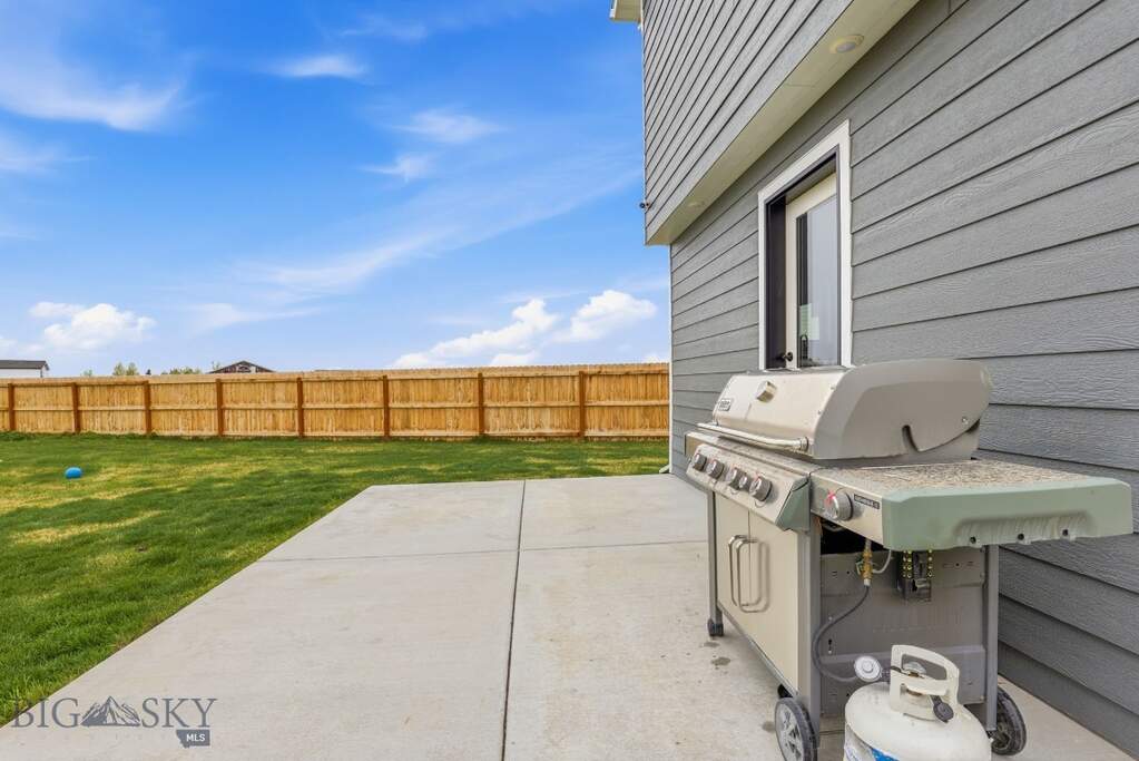 3 Bedroom Single Family Home/House's Image 39