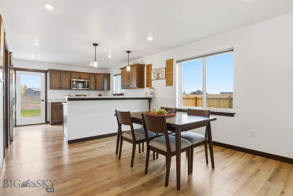 3 Bedroom Single Family Home/House's Image 4