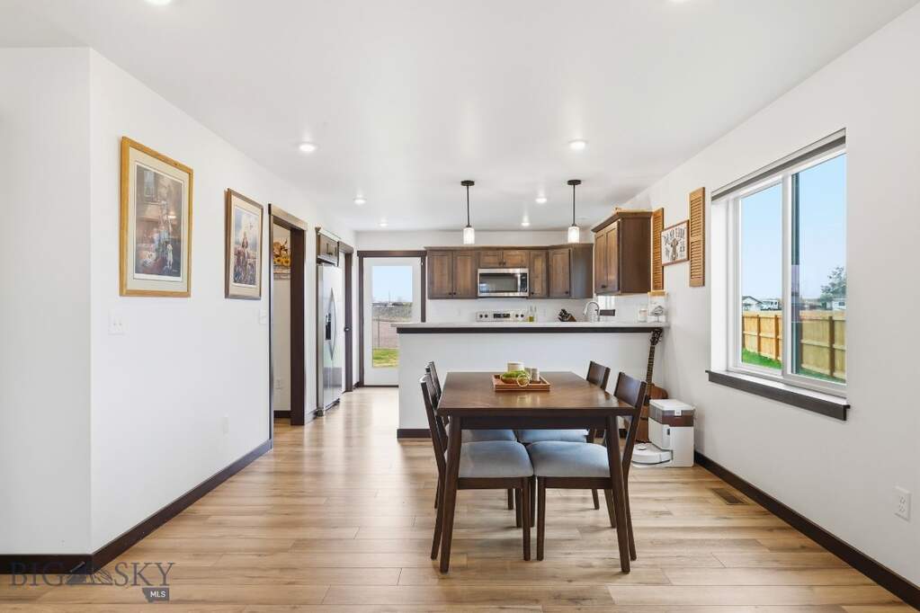 3 Bedroom Single Family Home/House's Image 5