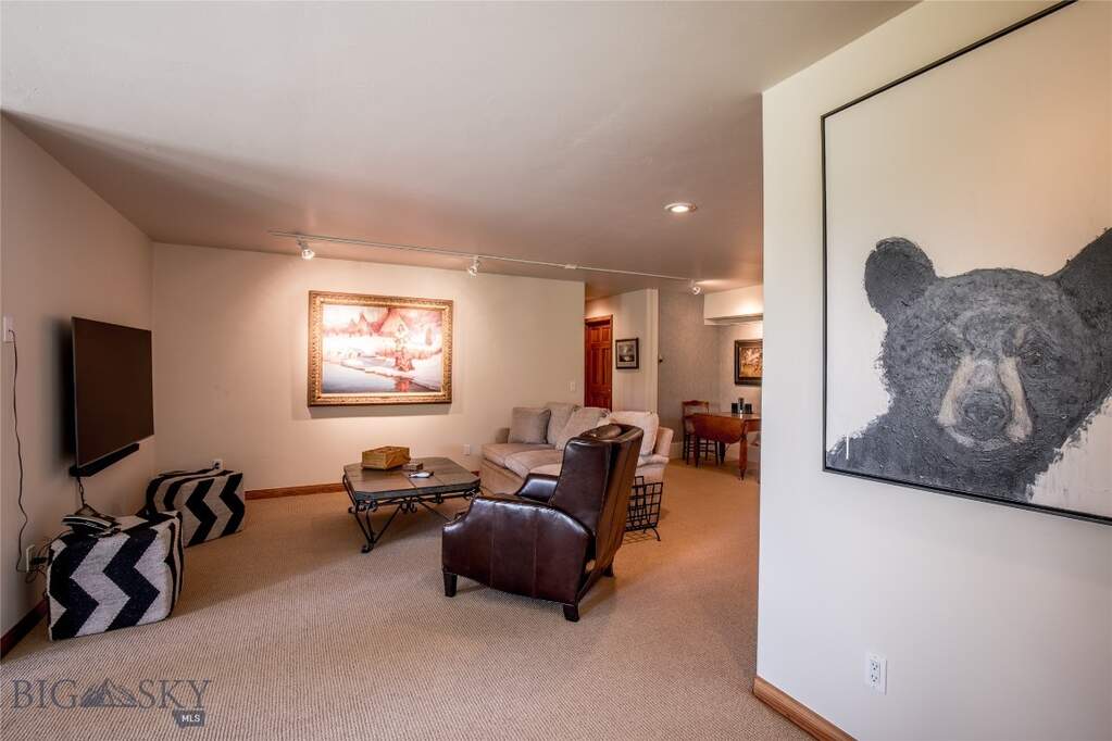 4 Bedroom Single Family Home/House's Image 30