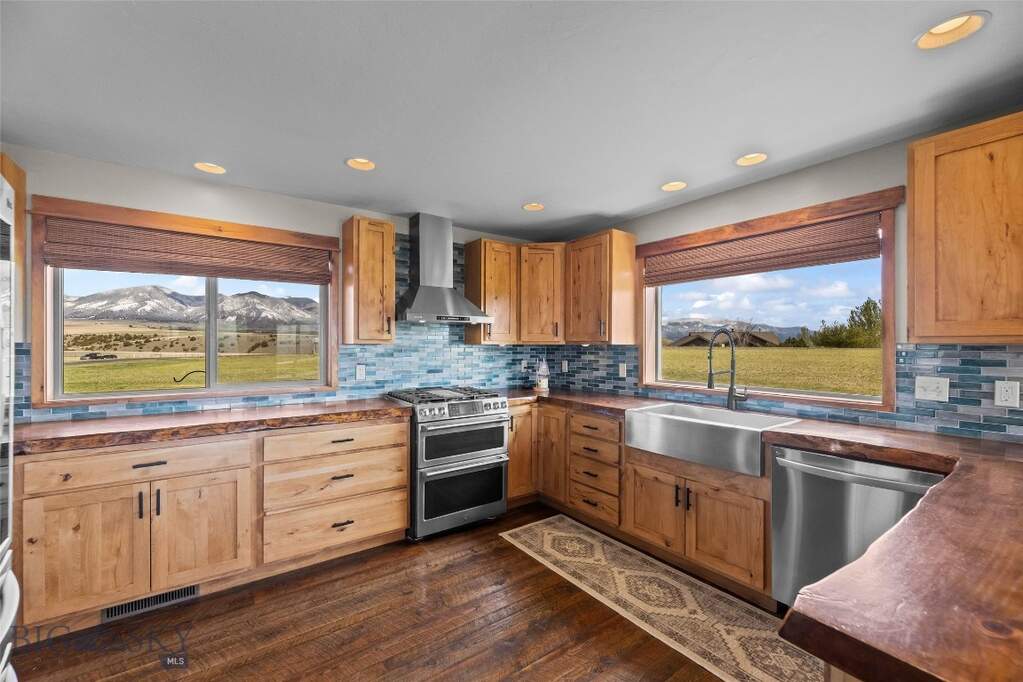 4 Bedroom Single Family Home/House's Image 17