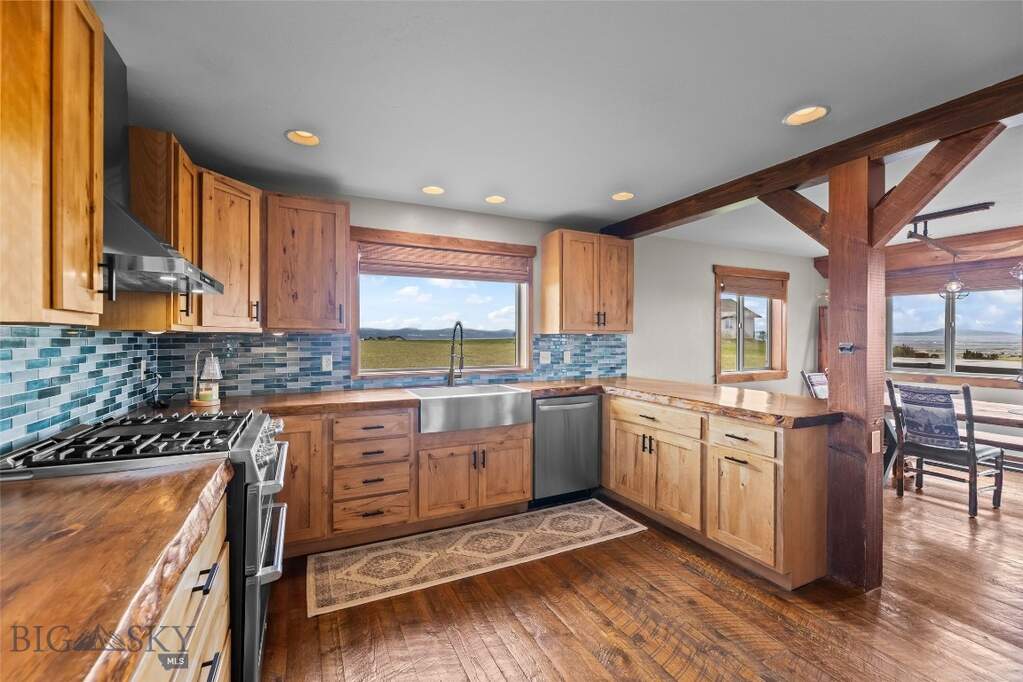 4 Bedroom Single Family Home/House's Image 20