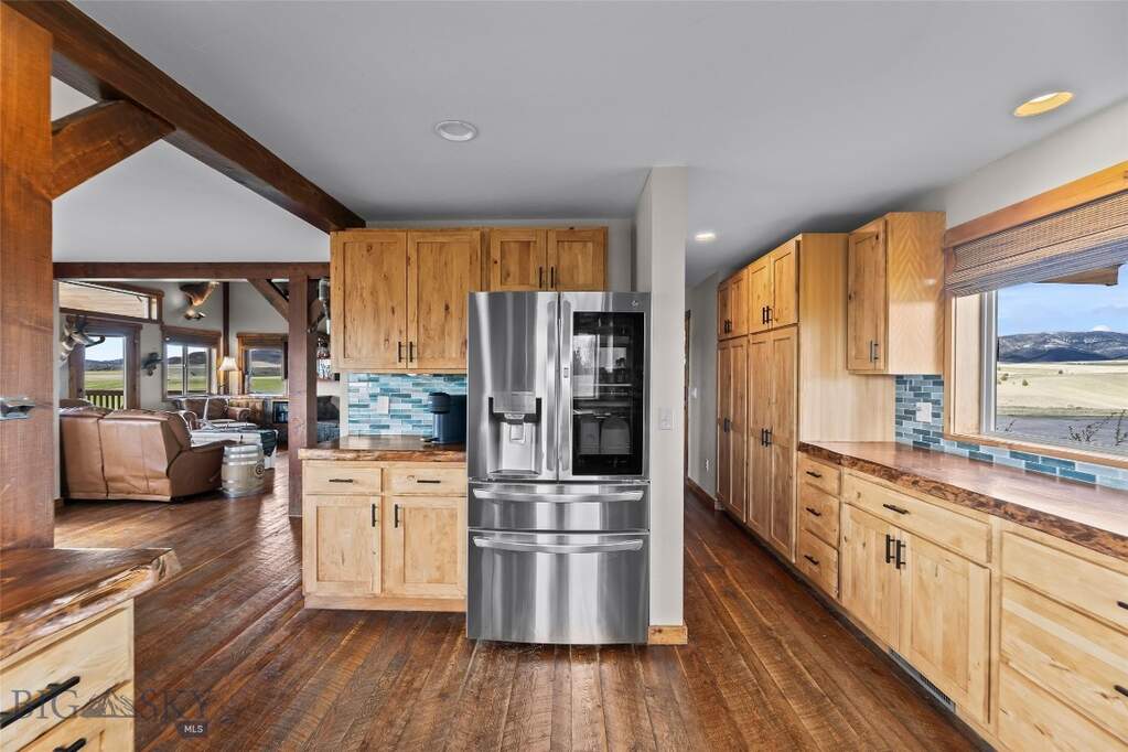 4 Bedroom Single Family Home/House's Image 21