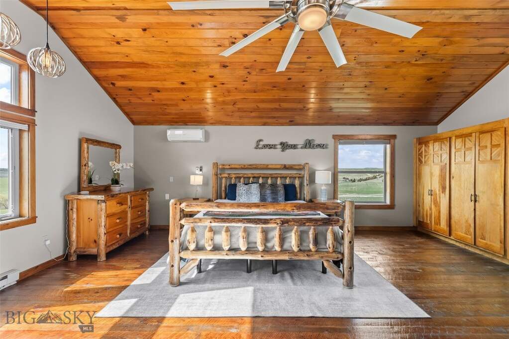 4 Bedroom Single Family Home/House's Image 27