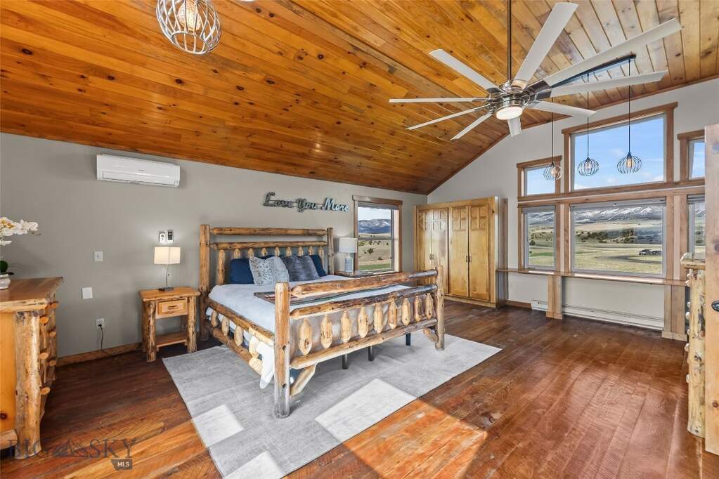 4 Bedroom Single Family Home/House's Image 31
