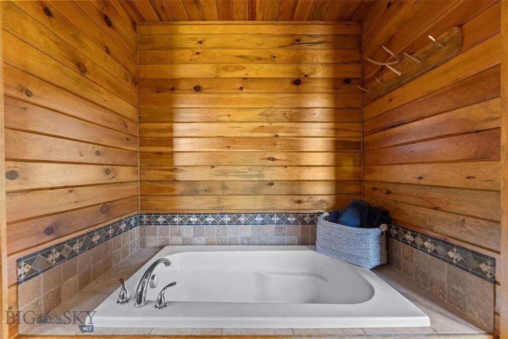4 Bedroom Single Family Home/House's Image 34