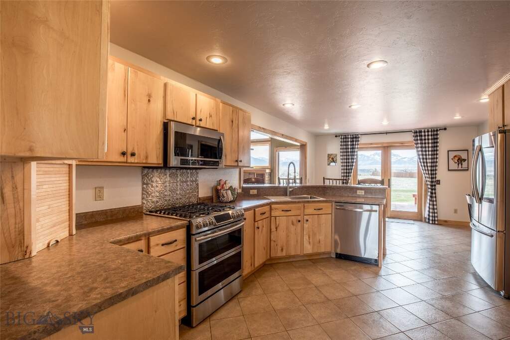 3 Bedroom Single Family Home/House's Image 10