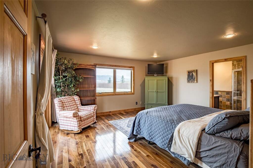 3 Bedroom Single Family Home/House's Image 12
