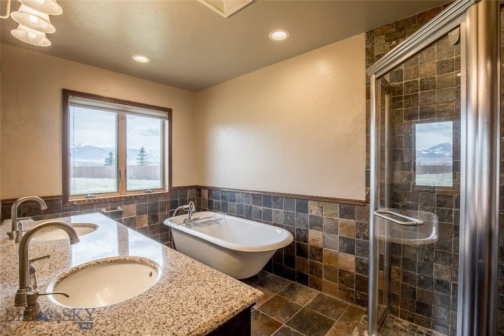 3 Bedroom Single Family Home/House's Image 16