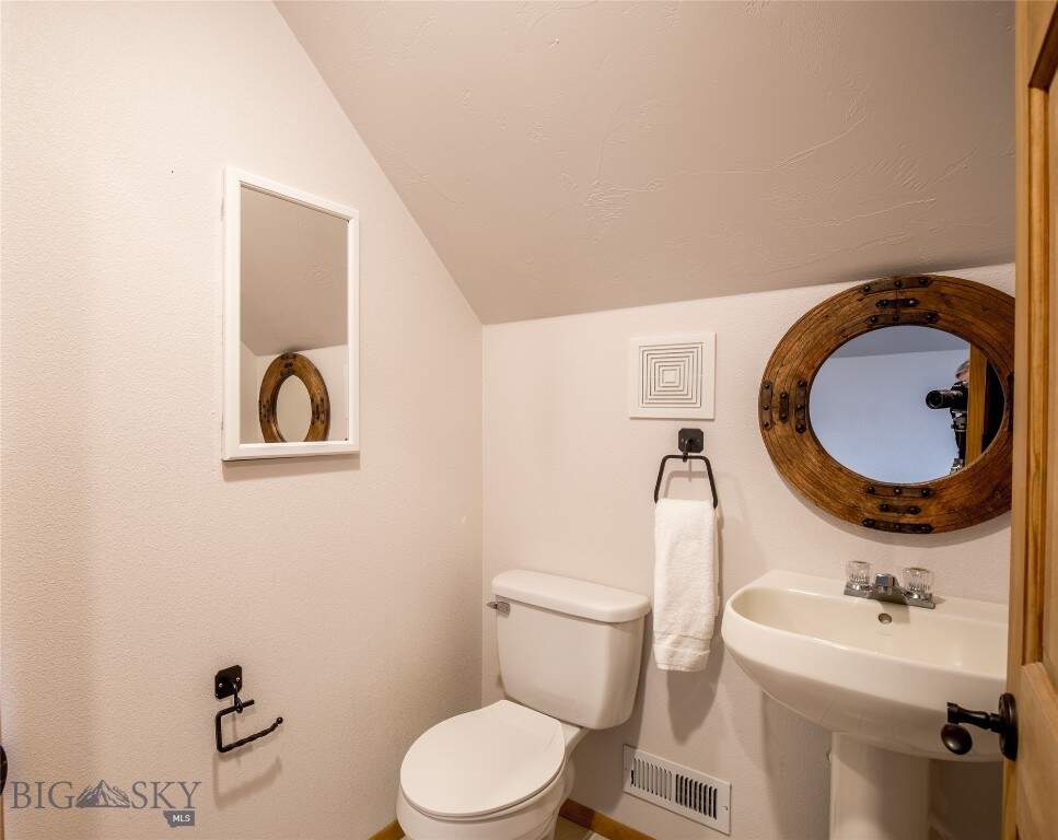 3 Bedroom Single Family Home/House's Image 28