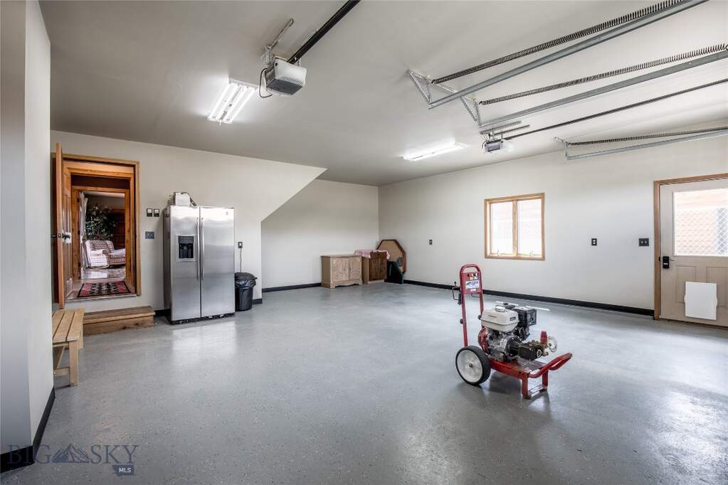 3 Bedroom Single Family Home/House's Image 33