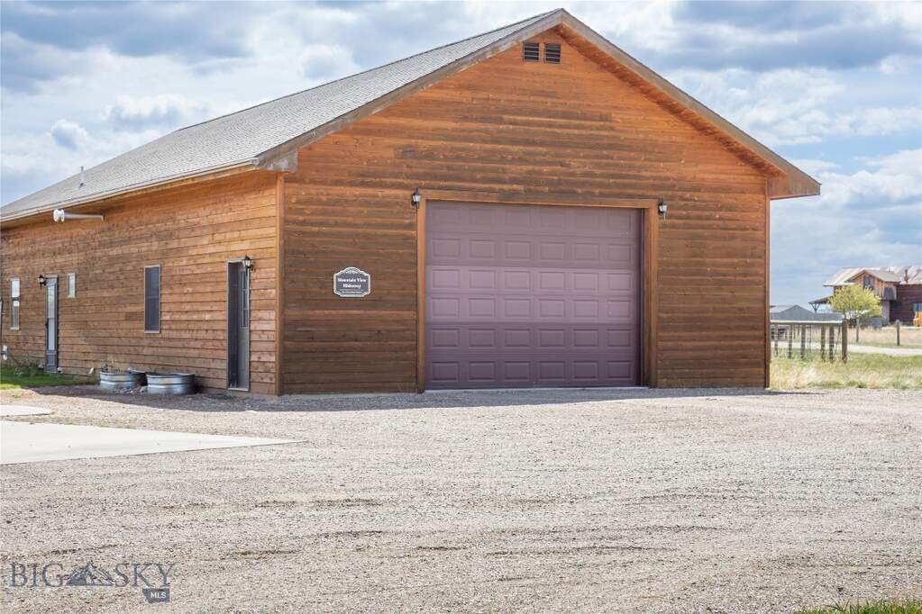 3 Bedroom Single Family Home/House's Image 46