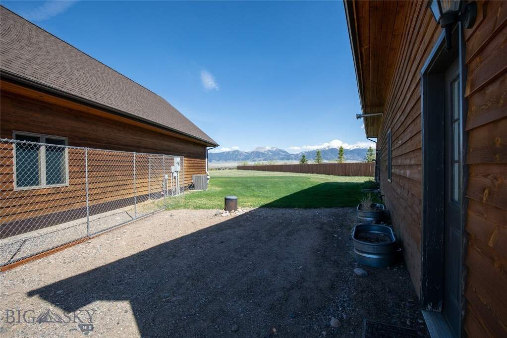 3 Bedroom Single Family Home/House's Image 48