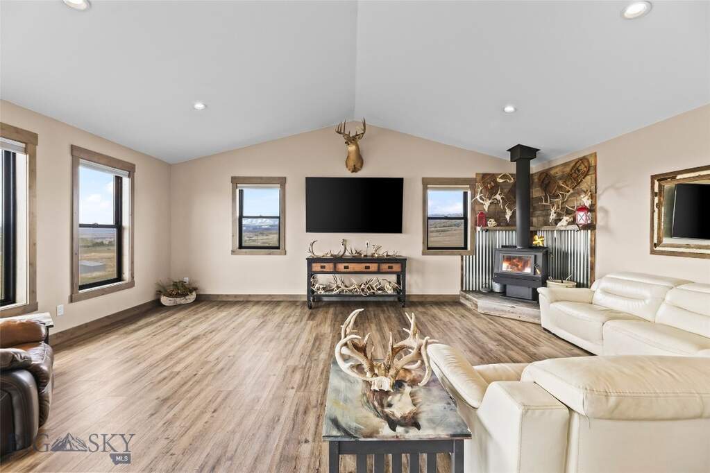 4 Bedroom Single Family Home/House's Image 8