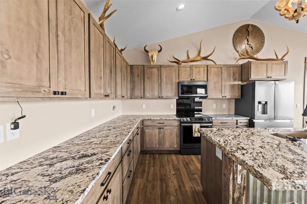 4 Bedroom Single Family Home/House's Image 12