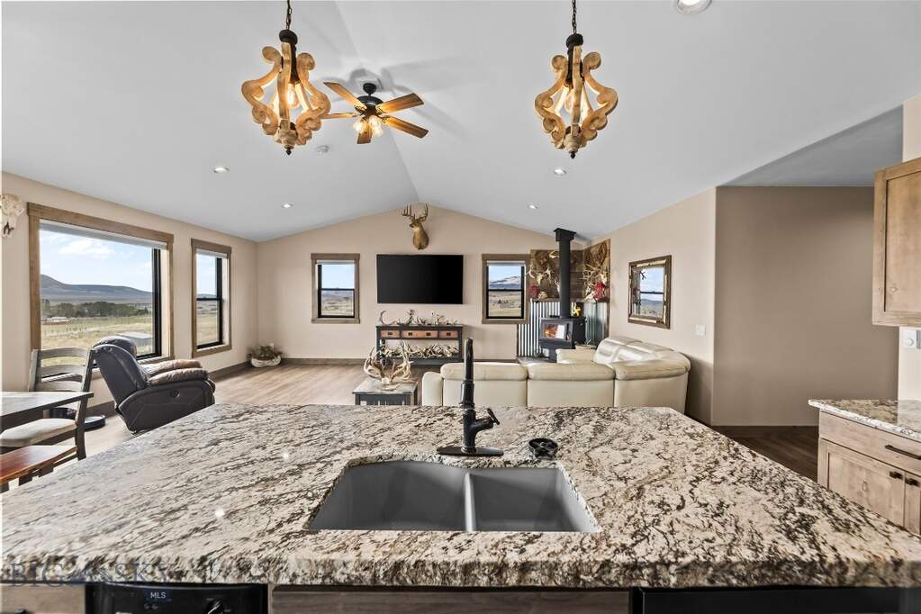 4 Bedroom Single Family Home/House's Image 14