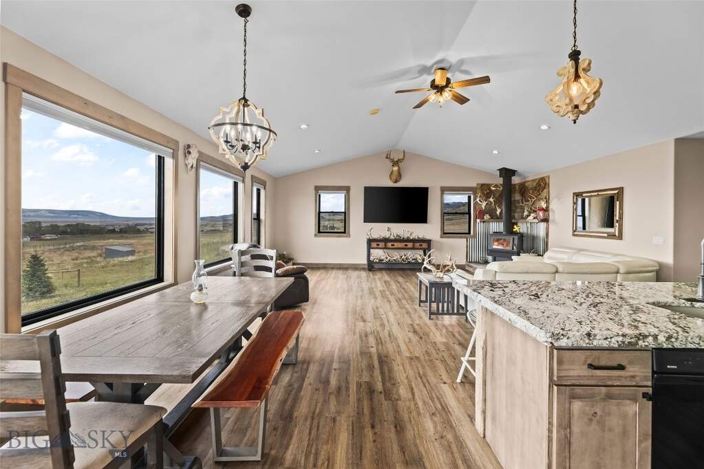 4 Bedroom Single Family Home/House's Image 18