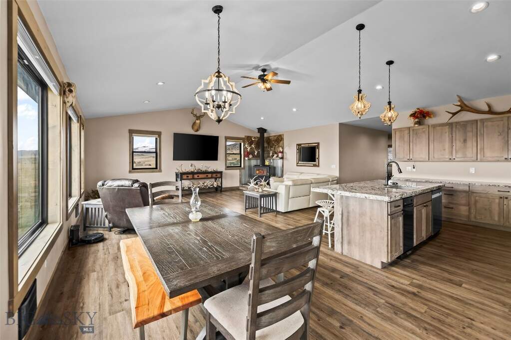 4 Bedroom Single Family Home/House's Image 19