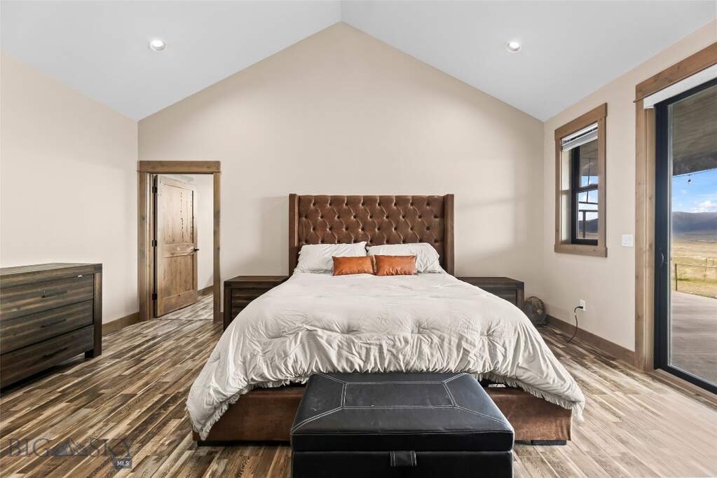 4 Bedroom Single Family Home/House's Image 33