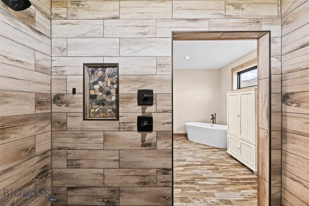 4 Bedroom Single Family Home/House's Image 40