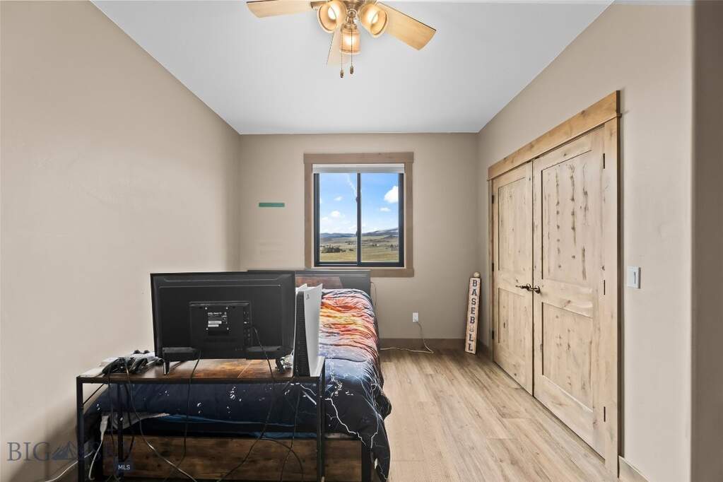 4 Bedroom Single Family Home/House's Image 44