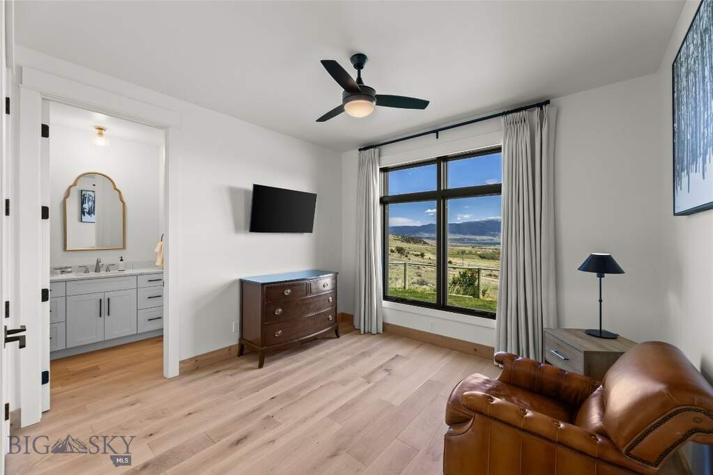 3 Bedroom Single Family Home/House's Image 43