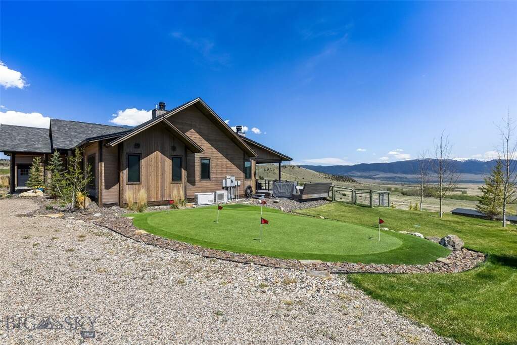 3 Bedroom Single Family Home/House's Image 60