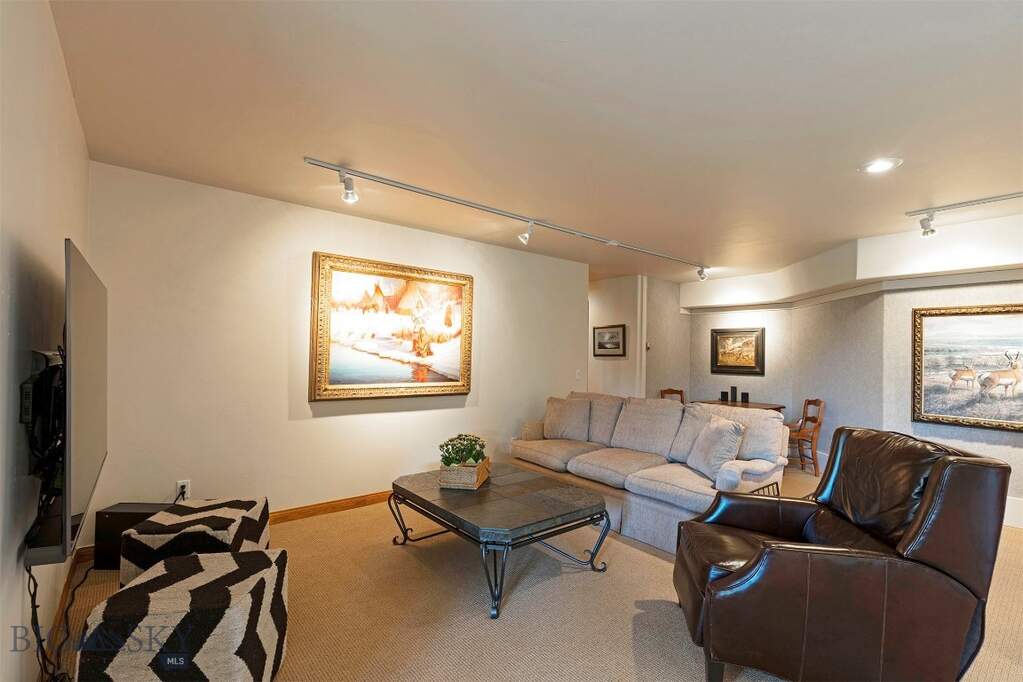 4 Bedroom Farm/Ranch/Plantation's Image 33