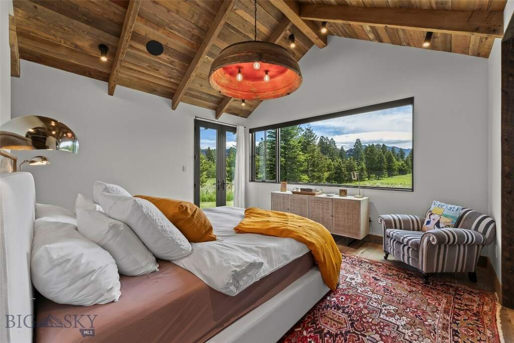 4 Bedroom Single Family Home/House's Image 35