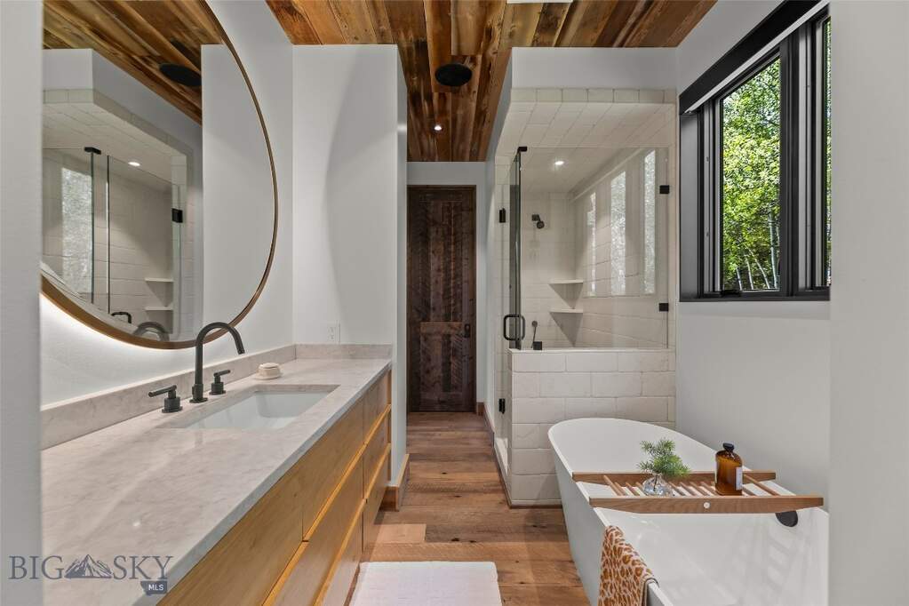 4 Bedroom Single Family Home/House's Image 40