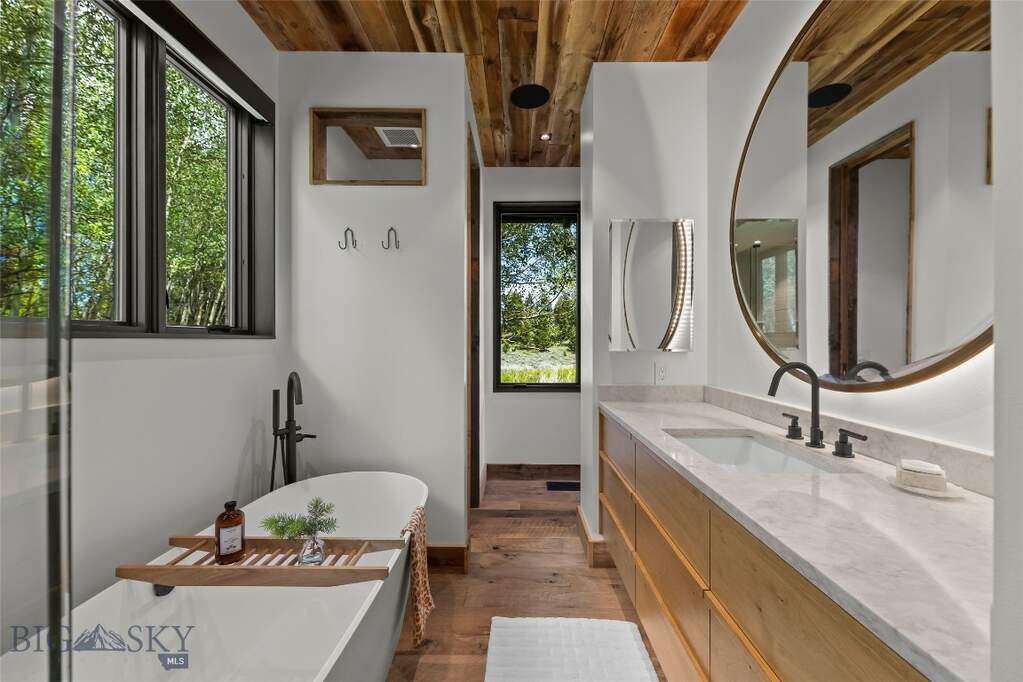 4 Bedroom Single Family Home/House's Image 41