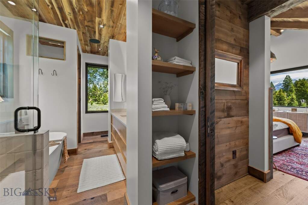 4 Bedroom Single Family Home/House's Image 44