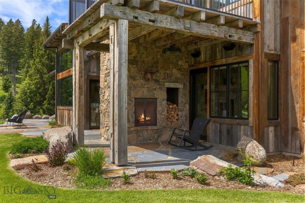 4 Bedroom Single Family Home/House's Image 4