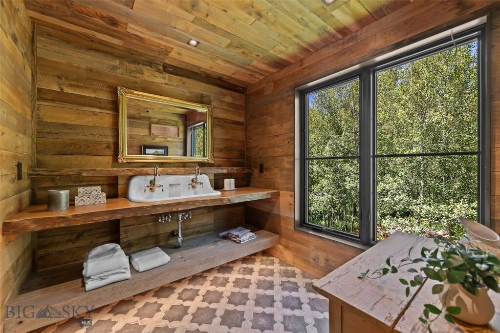 4 Bedroom Single Family Home/House's Image 68