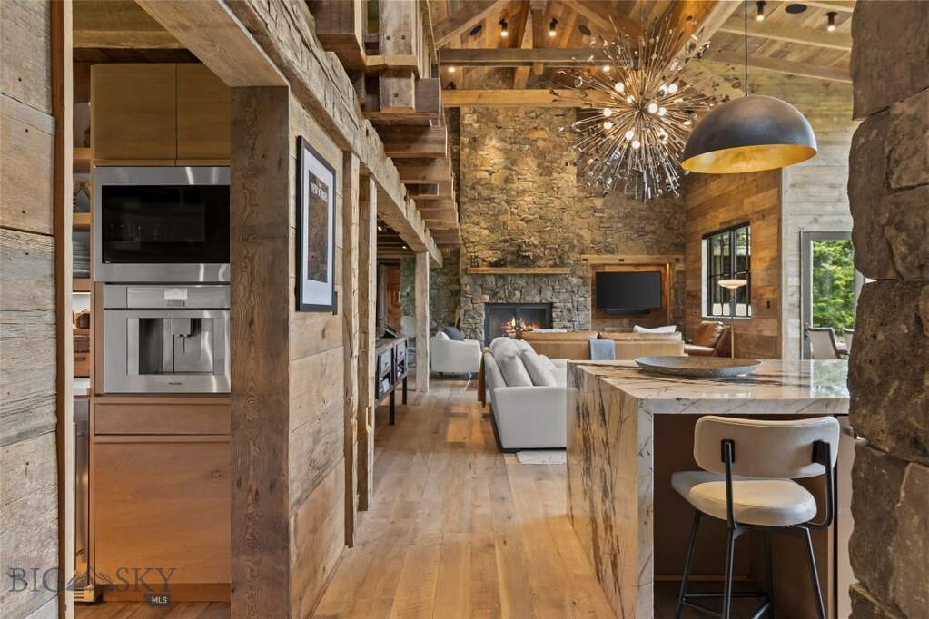 4 Bedroom Single Family Home/House's Image 6