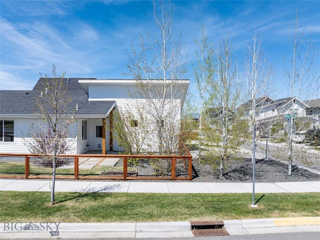 2 Bedroom Single Family Home/House's Image 7